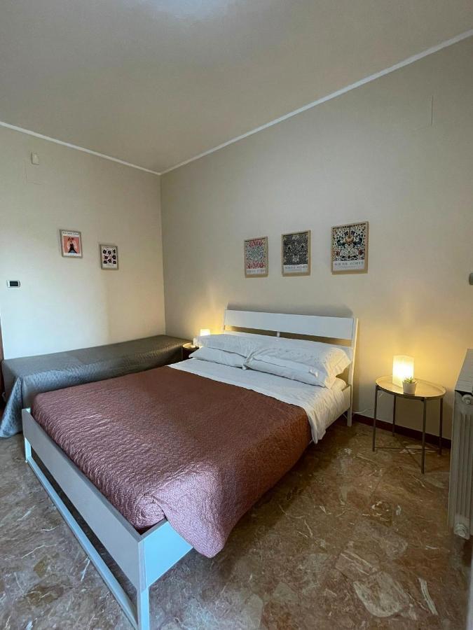 Casa Viola A 900 Mt Dalla Staz. Centrale Пескара Экстерьер фото