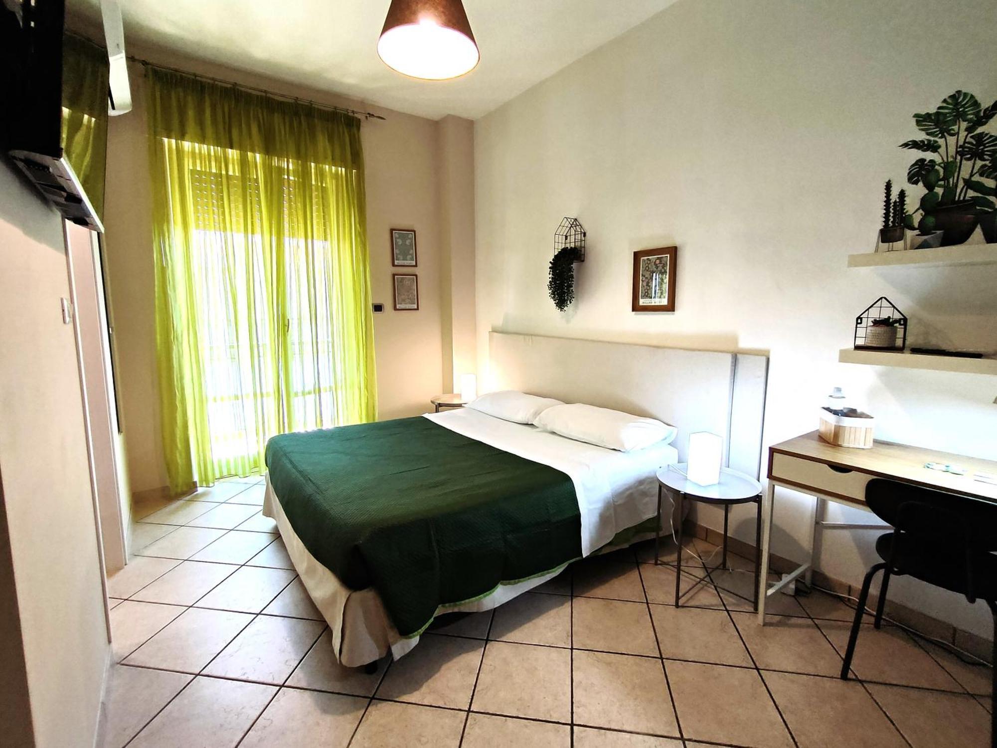 Casa Viola A 900 Mt Dalla Staz. Centrale Пескара Экстерьер фото