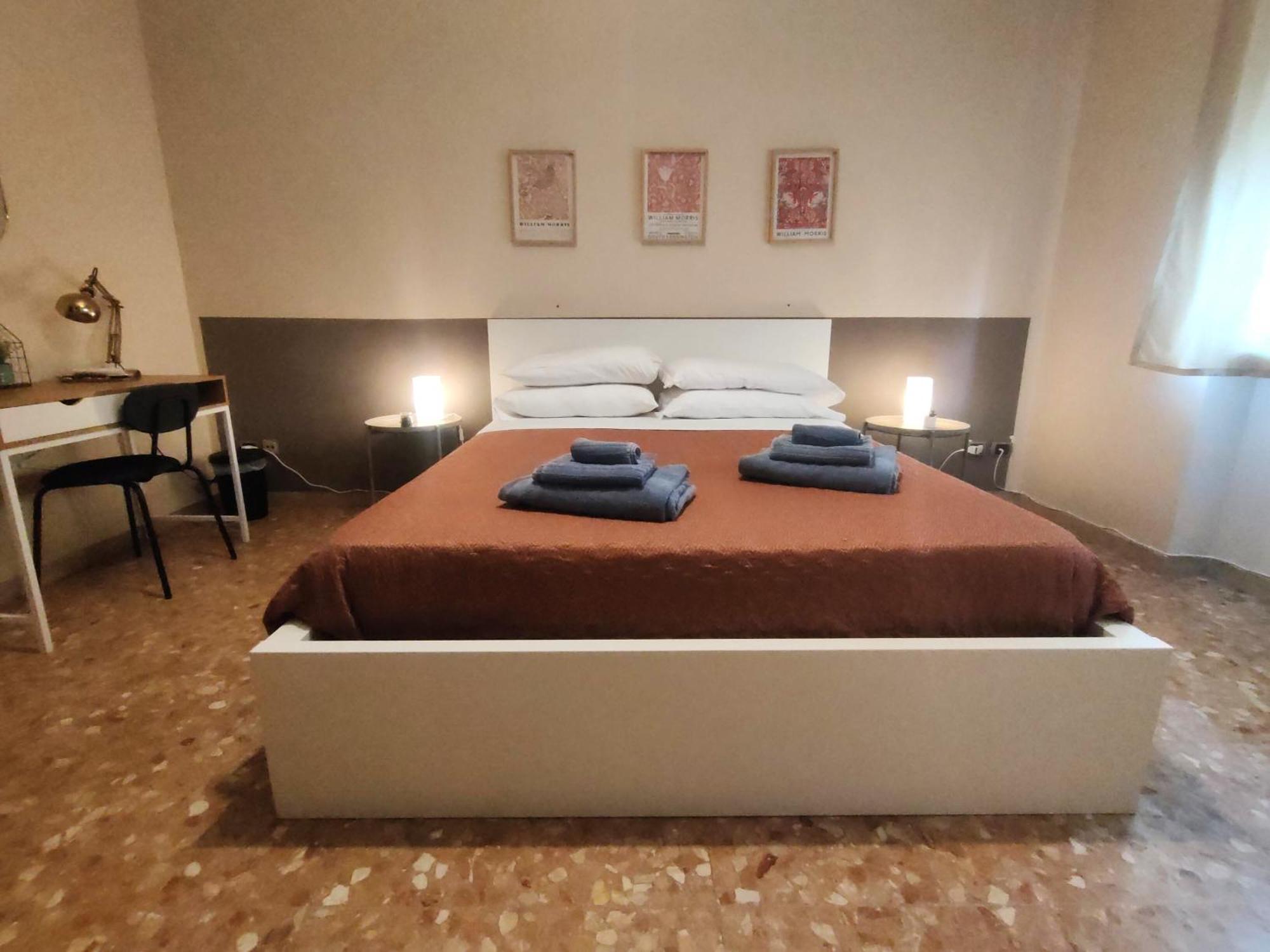 Casa Viola A 900 Mt Dalla Staz. Centrale Пескара Экстерьер фото